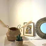 לינה וארוחת בוקר Atrium Boutique